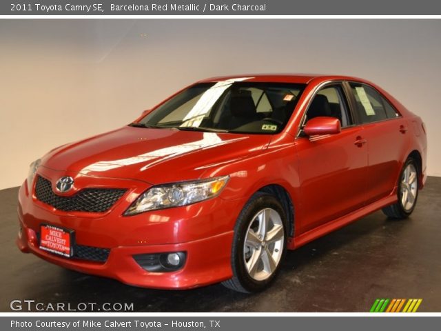 2011 Toyota Camry SE in Barcelona Red Metallic