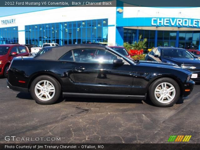 2012 Ford Mustang V6 Convertible in Black