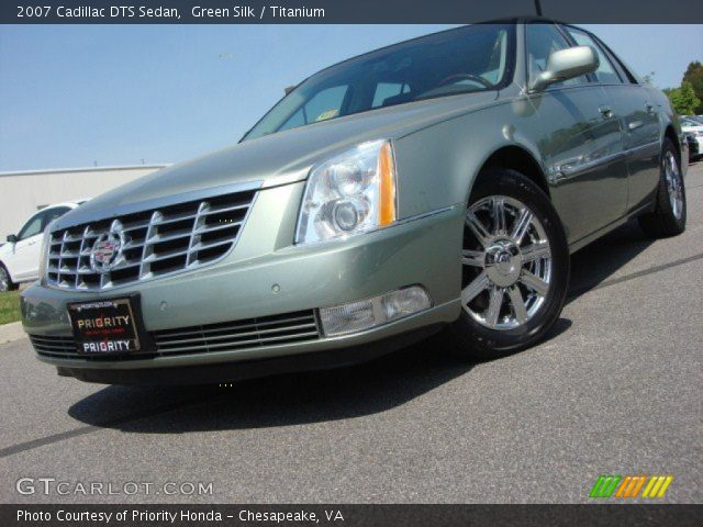 2007 Cadillac DTS Sedan in Green Silk