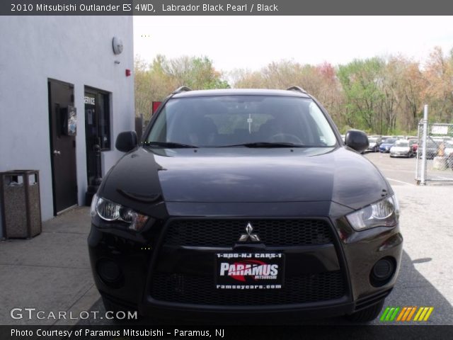 2010 Mitsubishi Outlander ES 4WD in Labrador Black Pearl