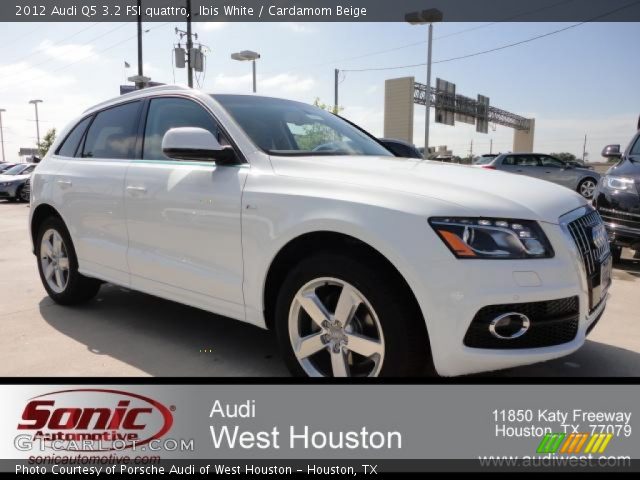 2012 Audi Q5 3.2 FSI quattro in Ibis White