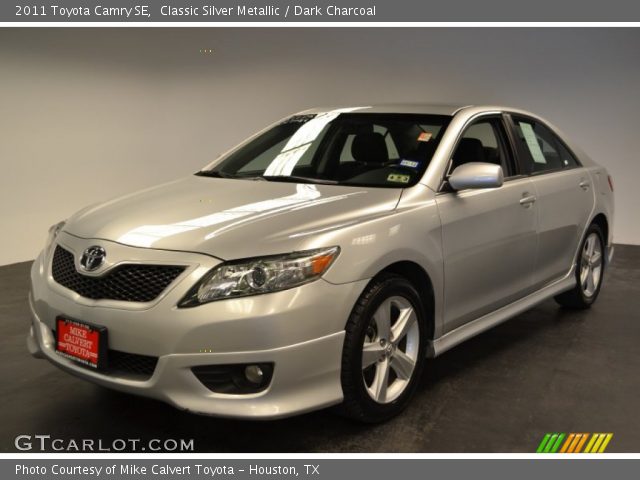 2011 Toyota Camry SE in Classic Silver Metallic