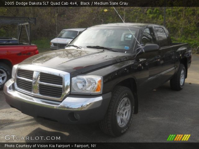 2005 Dodge Dakota SLT Quad Cab 4x4 in Black
