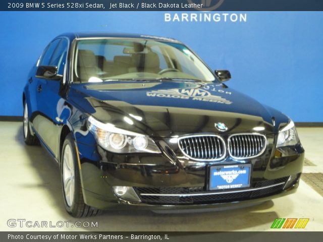 2009 BMW 5 Series 528xi Sedan in Jet Black