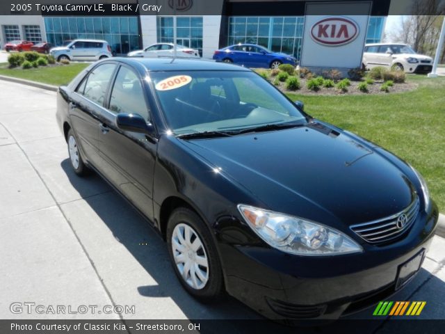 2005 Toyota Camry LE in Black