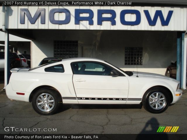 2007 Ford Mustang V6 Deluxe Coupe in Performance White