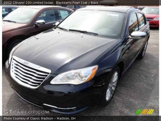 2012 Chrysler 200 Limited Sedan in Blackberry Pearl Coat