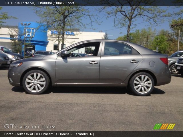2010 Kia Forte SX in Titanium