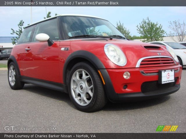 2005 Mini Cooper S Hardtop in Chili Red