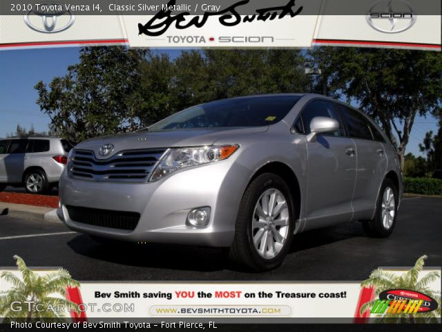 2010 Toyota Venza I4 in Classic Silver Metallic