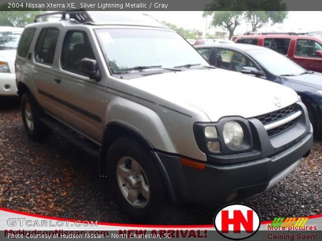 2004 Nissan Xterra XE in Silver Lightning Metallic