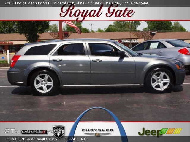 2005 Dodge Magnum SXT in Mineral Gray Metallic