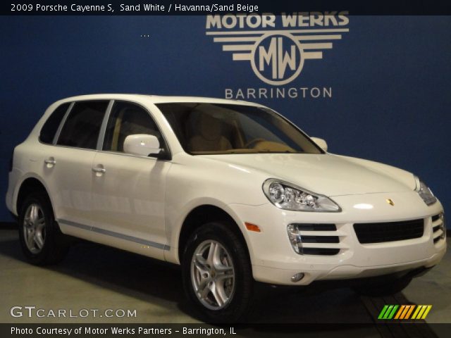 2009 Porsche Cayenne S in Sand White