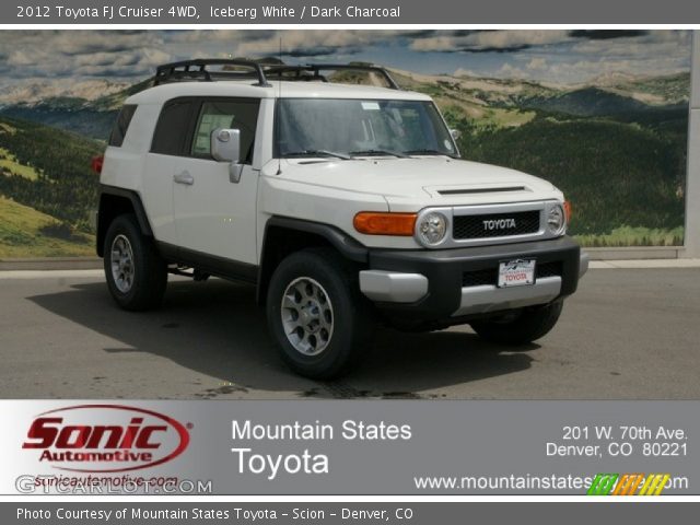 2012 Toyota FJ Cruiser 4WD in Iceberg White