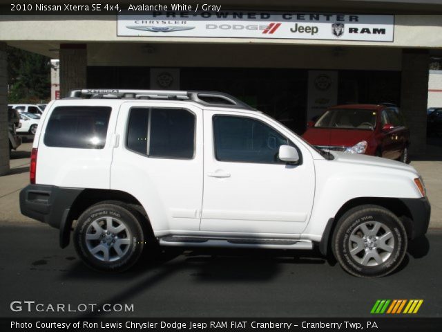 2010 Nissan Xterra SE 4x4 in Avalanche White