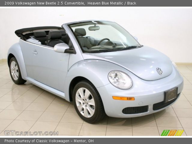 2009 Volkswagen New Beetle 2.5 Convertible in Heaven Blue Metallic