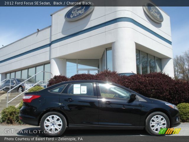 2012 Ford Focus SE Sedan in Black