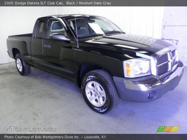 2005 Dodge Dakota SLT Club Cab in Black