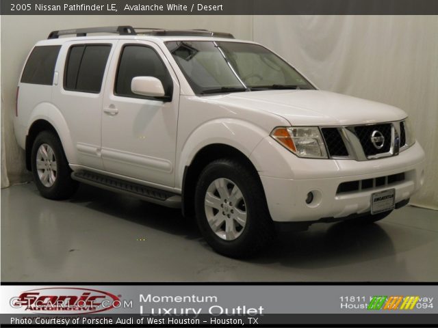 2005 Nissan Pathfinder LE in Avalanche White