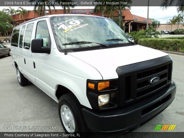 2009 Ford E Series Van E150 XL Passenger in Oxford White