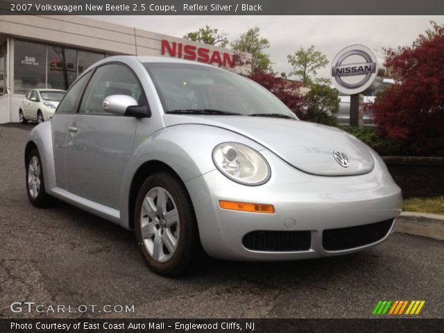 2007 Volkswagen New Beetle 2.5 Coupe in Reflex Silver