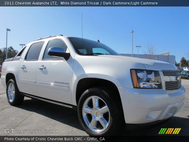 2011 Chevrolet Avalanche LTZ in White Diamond Tricoat