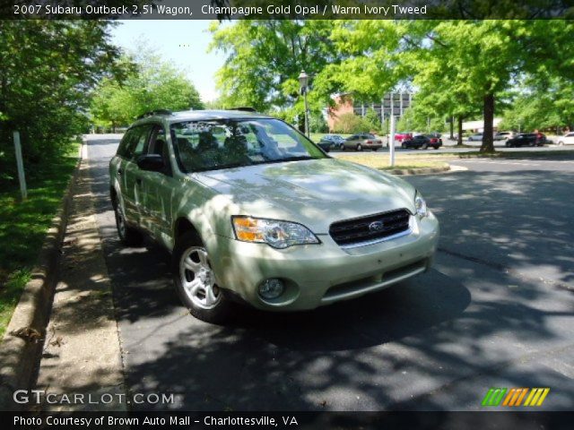 2007 Subaru Outback 2.5i Wagon in Champagne Gold Opal