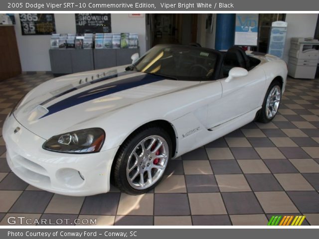 2005 Dodge Viper SRT-10 Commemoritive Edition in Viper Bright White