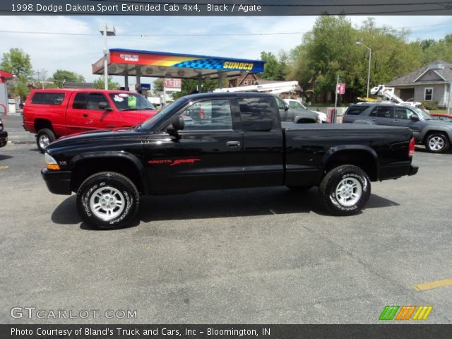1998 Dodge Dakota Sport Extended Cab 4x4 in Black