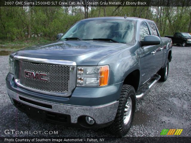 2007 GMC Sierra 2500HD SLT Crew Cab 4x4 in Stealth Gray Metallic