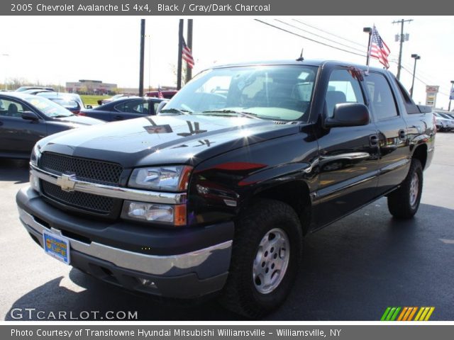 2005 Chevrolet Avalanche LS 4x4 in Black