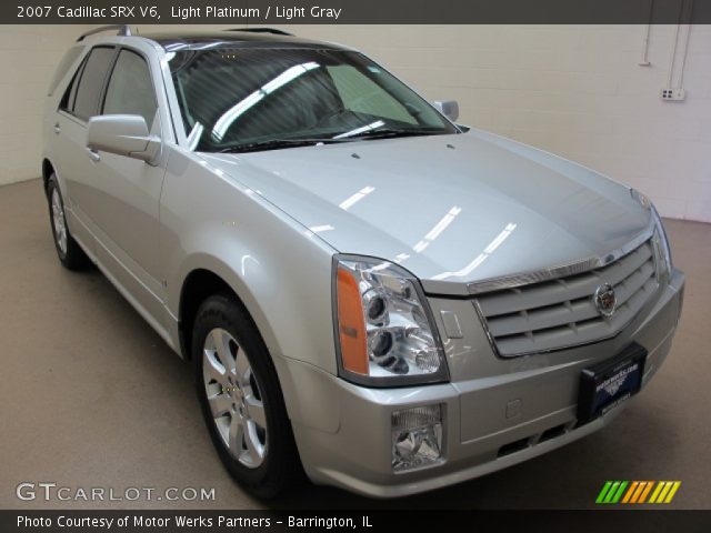2007 Cadillac SRX V6 in Light Platinum