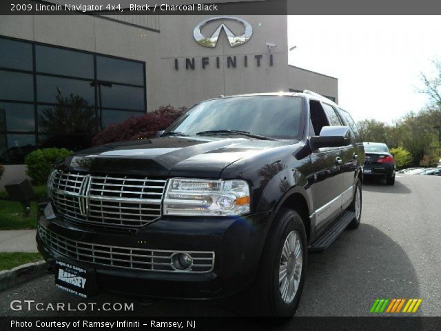 2009 Lincoln Navigator 4x4 in Black