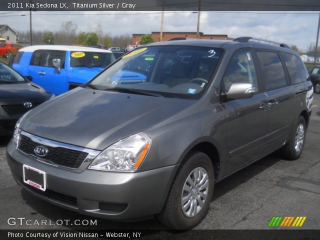 2011 Kia Sedona LX in Titanium Silver