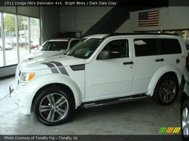 2011 Dodge Nitro Detonator 4x4 in Bright White