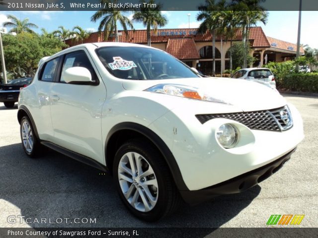 2011 Nissan Juke S in White Pearl