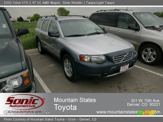 2002 Volvo V70 2.4T XC AWD Wagon in Silver Metallic