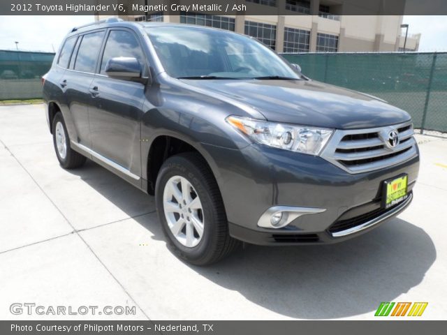 2012 Toyota Highlander V6 in Magnetic Gray Metallic