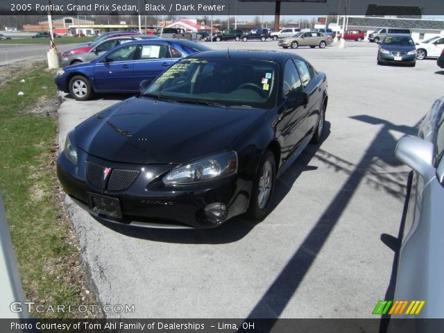 2005 Pontiac Grand Prix Sedan in Black