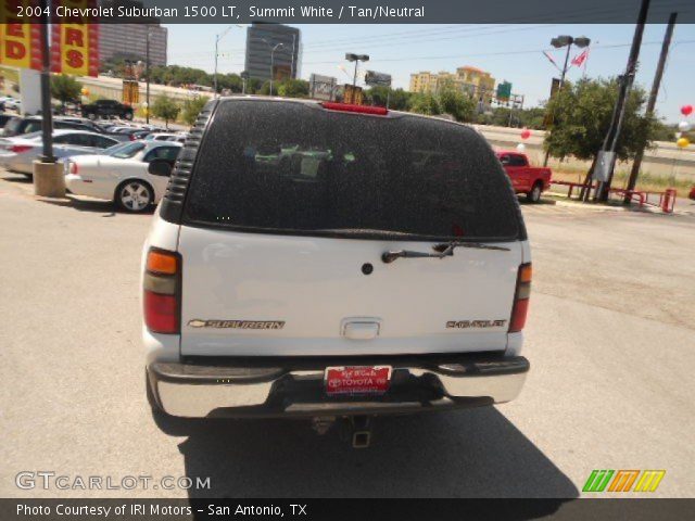 2004 Chevrolet Suburban 1500 LT in Summit White