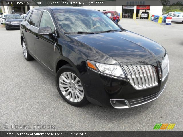 2010 Lincoln MKT FWD in Tuxedo Black Metallic