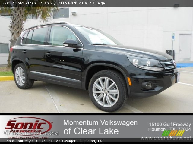 2012 Volkswagen Tiguan SE in Deep Black Metallic