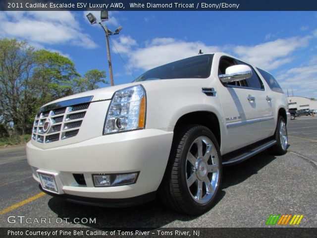 2011 Cadillac Escalade ESV Luxury AWD in White Diamond Tricoat