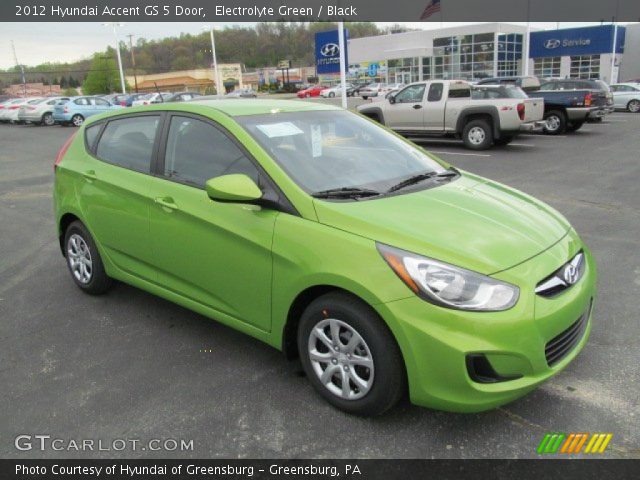 2012 Hyundai Accent GS 5 Door in Electrolyte Green