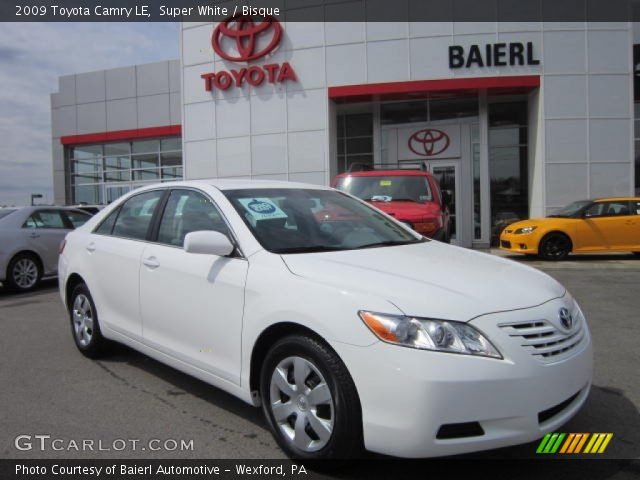 2009 Toyota Camry LE in Super White