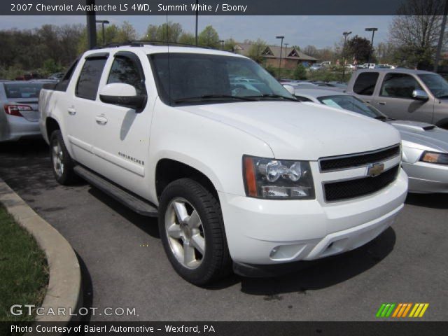 2007 Chevrolet Avalanche LS 4WD in Summit White