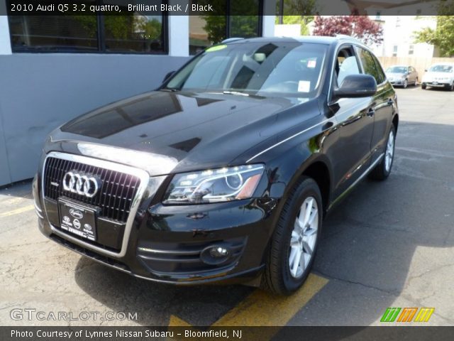 2010 Audi Q5 3.2 quattro in Brilliant Black
