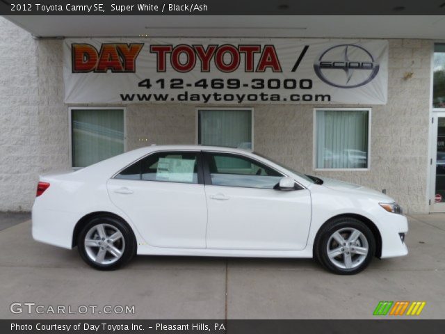 2012 Toyota Camry SE in Super White