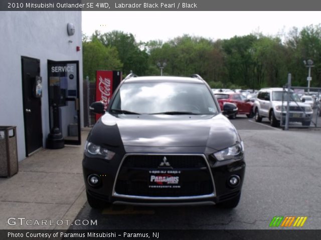 2010 Mitsubishi Outlander SE 4WD in Labrador Black Pearl