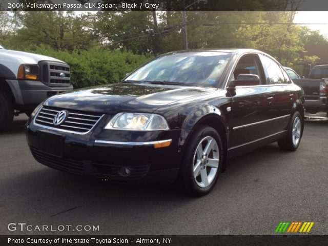 2004 Volkswagen Passat GLX Sedan in Black